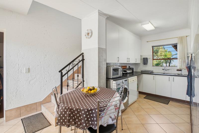 4 Bedroom Property for Sale in Garsfontein Ext 11 Gauteng