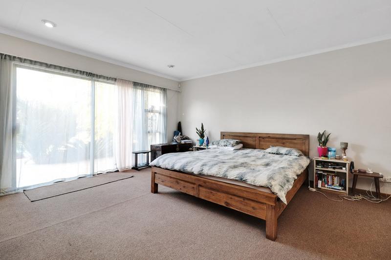 To Let 4 Bedroom Property for Rent in Fourways Gardens Gauteng