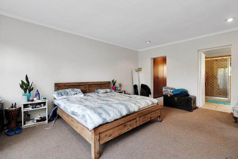 To Let 4 Bedroom Property for Rent in Fourways Gardens Gauteng