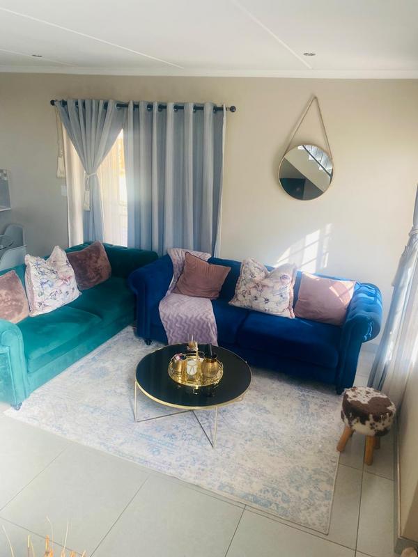 4 Bedroom Property for Sale in Clayville Gauteng