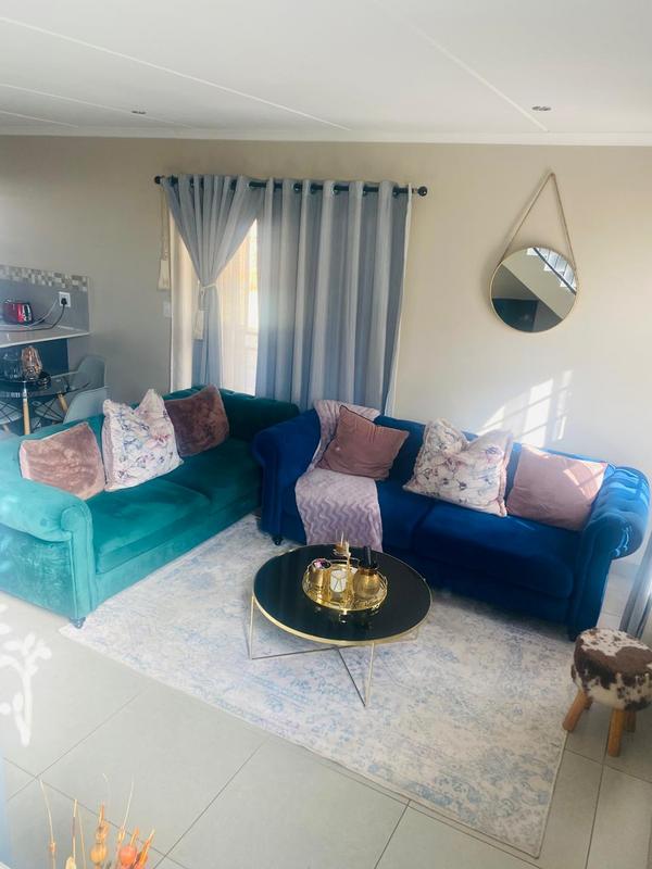 4 Bedroom Property for Sale in Clayville Gauteng