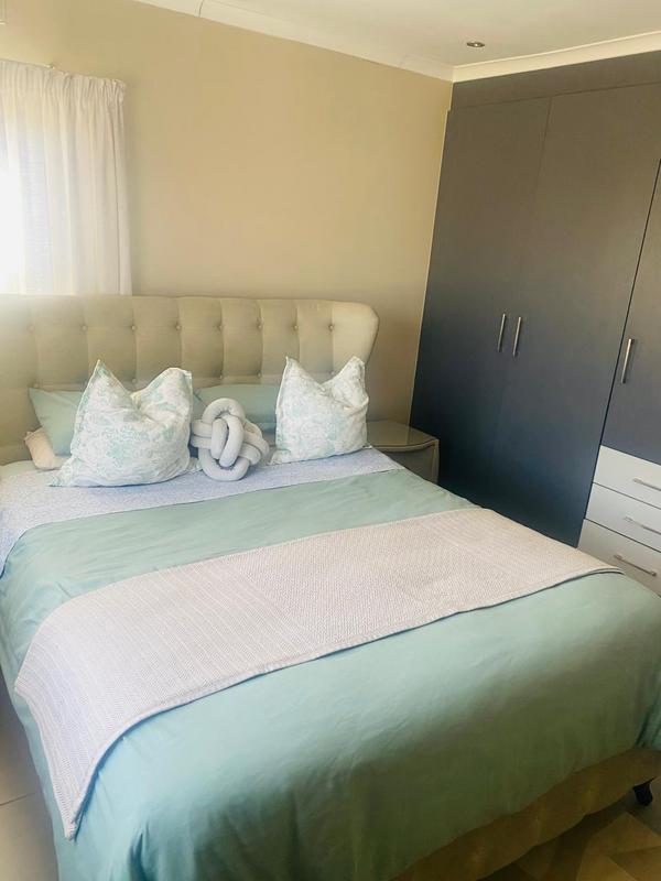 4 Bedroom Property for Sale in Clayville Gauteng