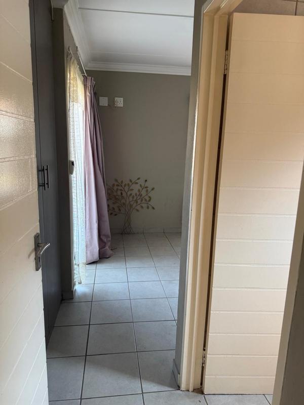 3 Bedroom Property for Sale in Blue Hills Gauteng