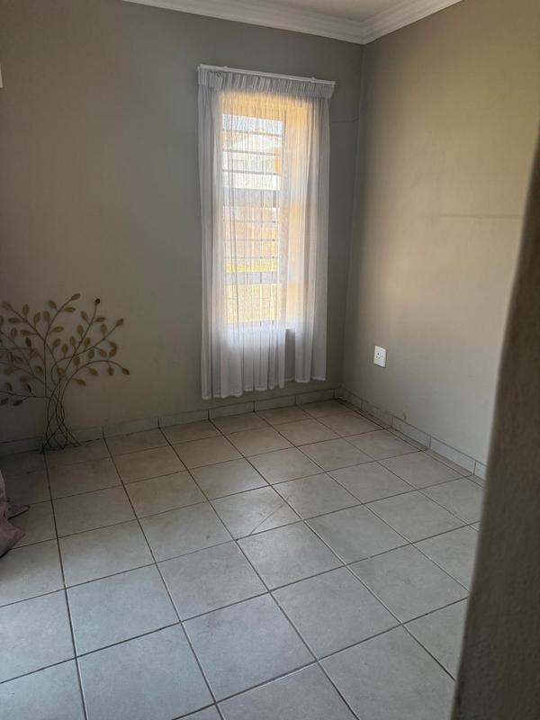 3 Bedroom Property for Sale in Blue Hills Gauteng