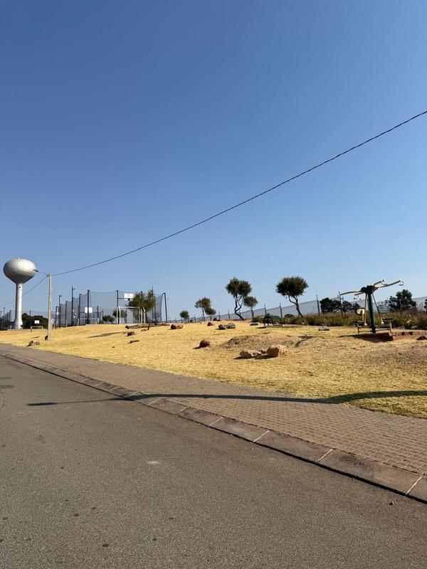 3 Bedroom Property for Sale in Blue Hills Gauteng