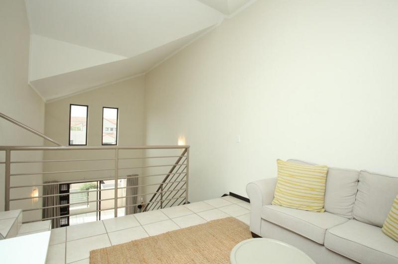 To Let 2 Bedroom Property for Rent in Douglasdale Gauteng