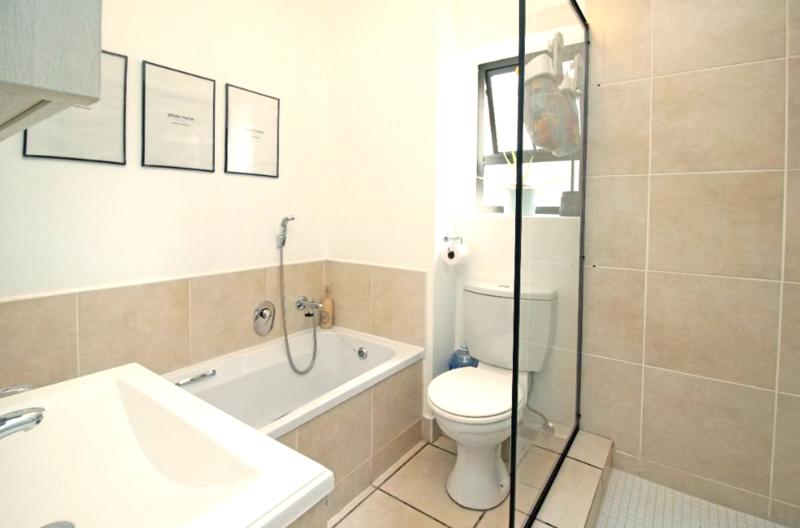 To Let 2 Bedroom Property for Rent in Douglasdale Gauteng
