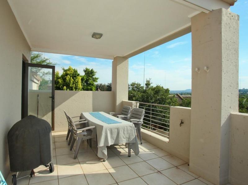 To Let 2 Bedroom Property for Rent in Douglasdale Gauteng
