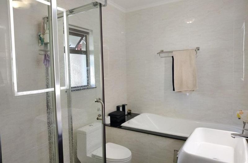 To Let 2 Bedroom Property for Rent in Fourways Gauteng