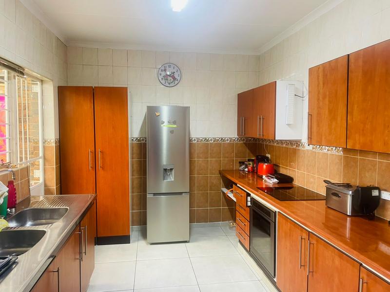 3 Bedroom Property for Sale in Edleen Gauteng