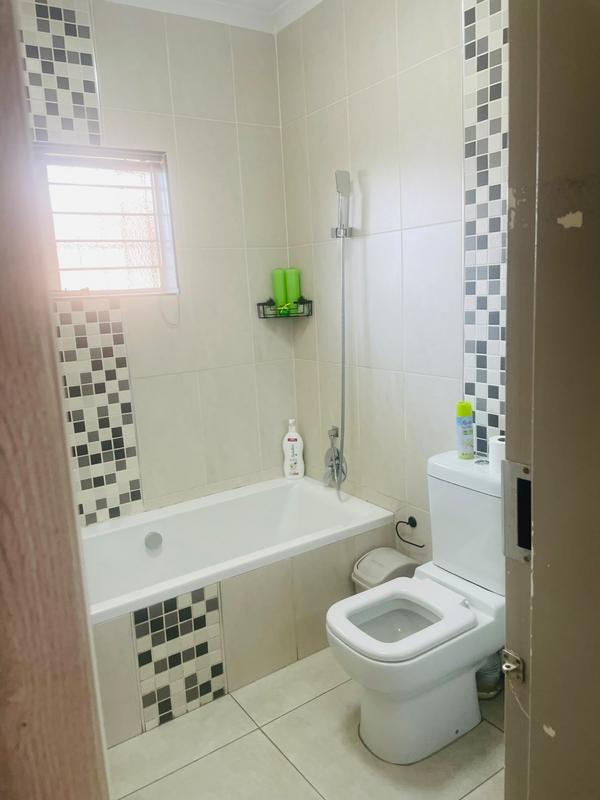 3 Bedroom Property for Sale in Edleen Gauteng