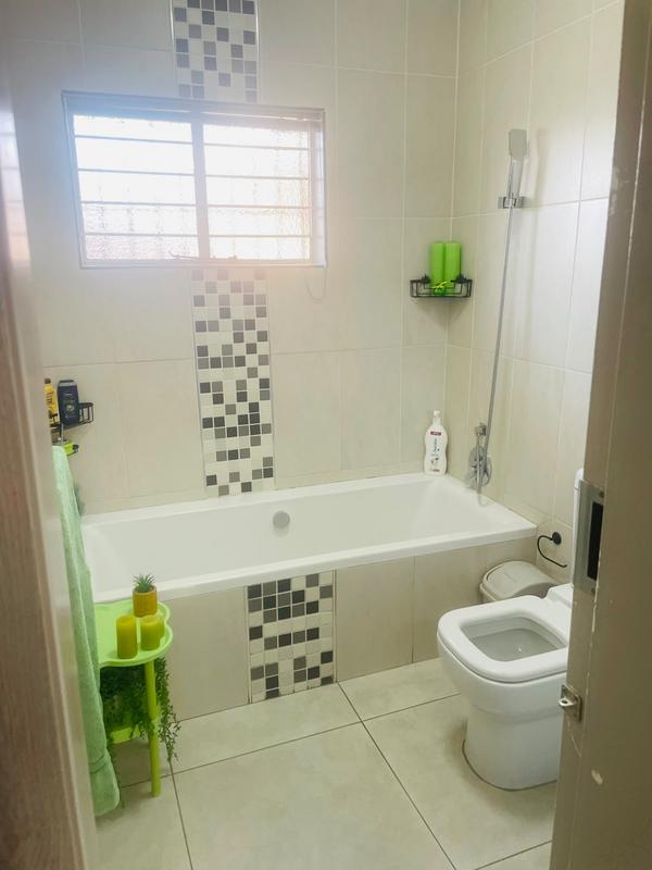 3 Bedroom Property for Sale in Edleen Gauteng