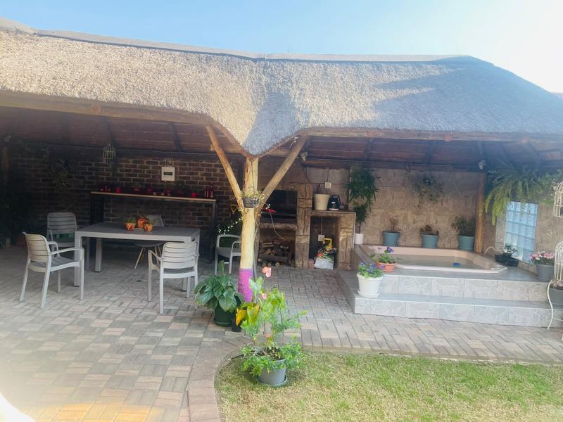 3 Bedroom Property for Sale in Edleen Gauteng