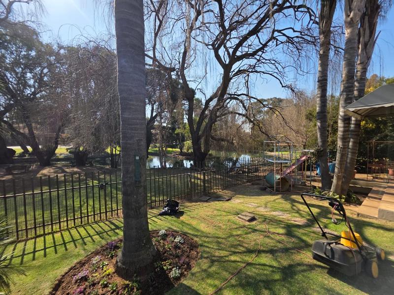 4 Bedroom Property for Sale in Van Riebeeck Park Gauteng