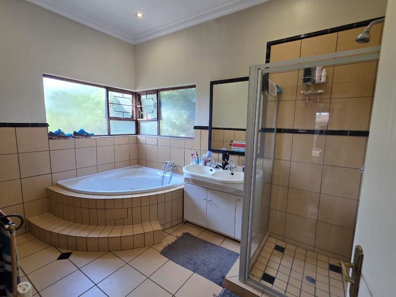 4 Bedroom Property for Sale in Van Riebeeck Park Gauteng