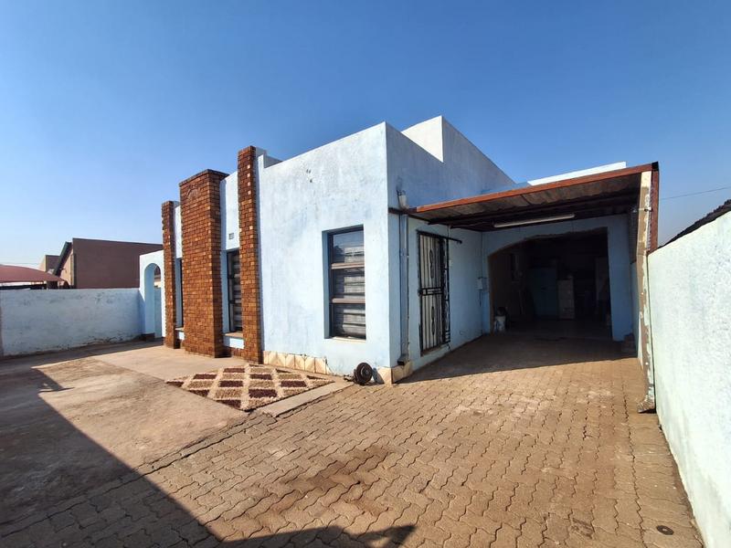 3 Bedroom Property for Sale in Tokoza Gauteng