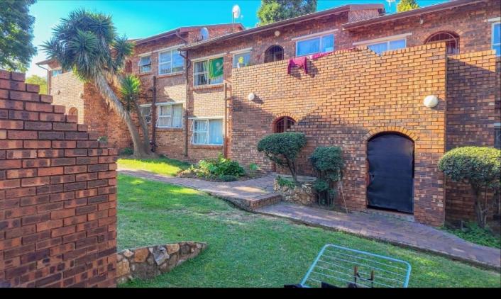 To Let 2 Bedroom Property for Rent in Vorna Valley Gauteng