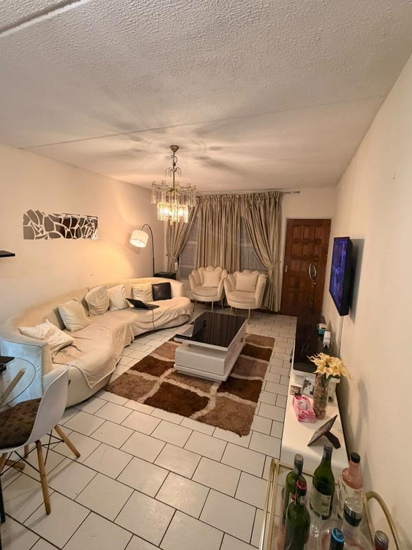 To Let 2 Bedroom Property for Rent in Vorna Valley Gauteng