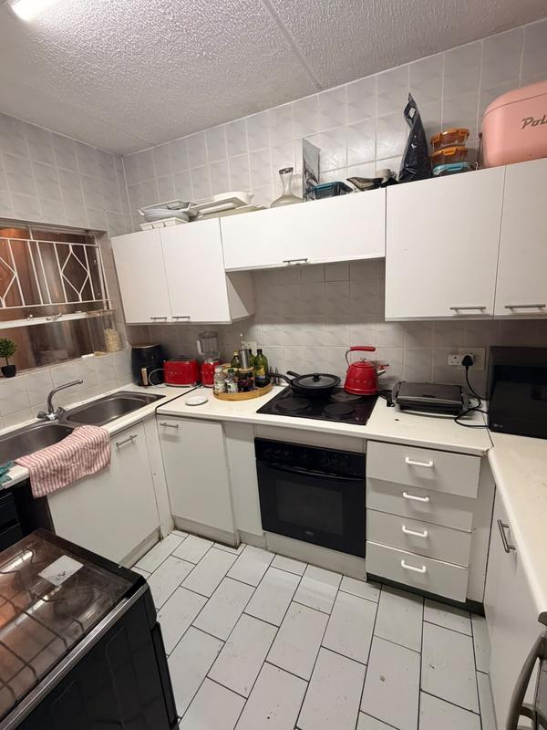 To Let 2 Bedroom Property for Rent in Vorna Valley Gauteng