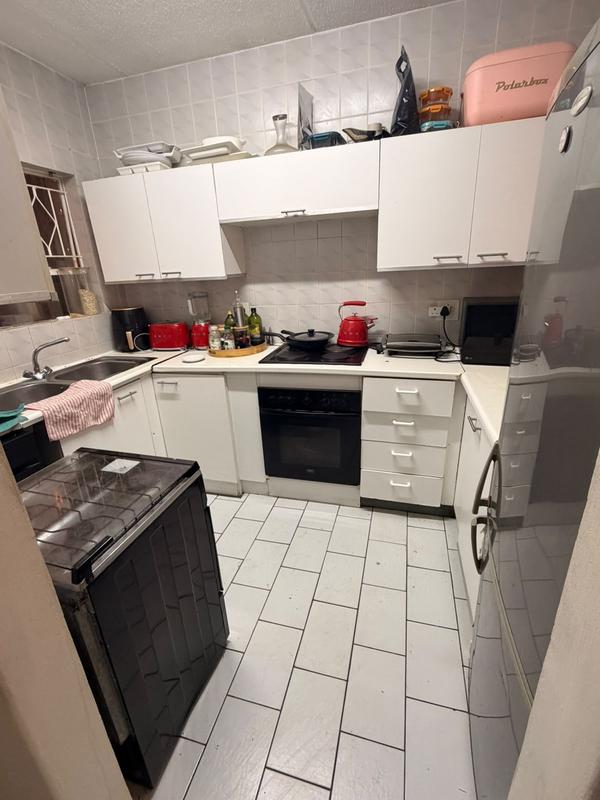 To Let 2 Bedroom Property for Rent in Vorna Valley Gauteng