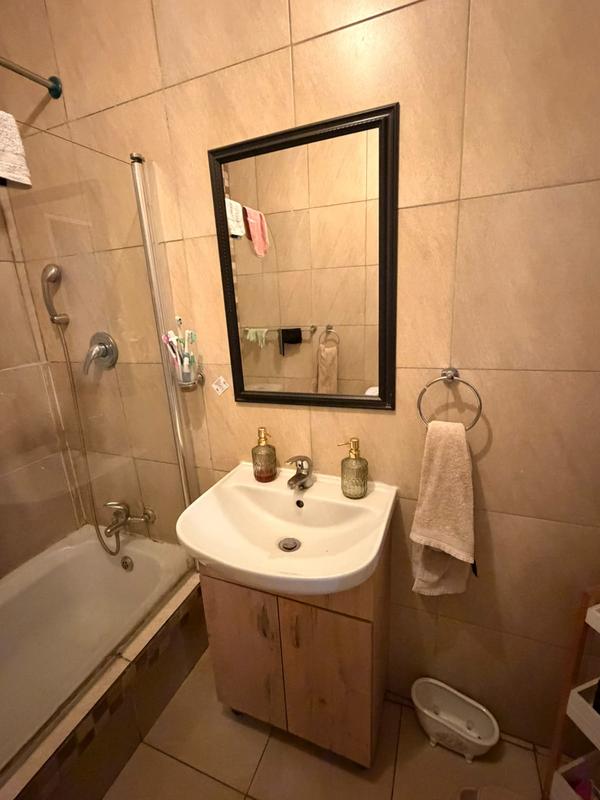 To Let 2 Bedroom Property for Rent in Vorna Valley Gauteng