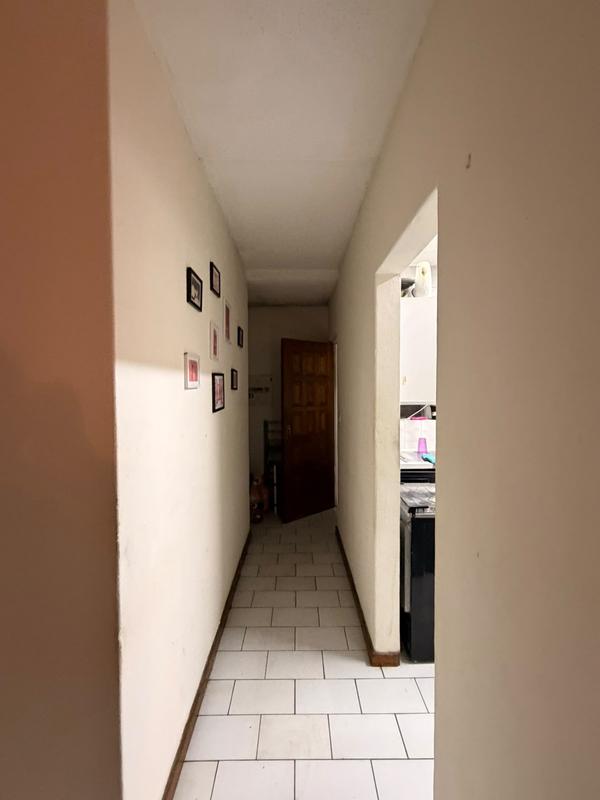 To Let 2 Bedroom Property for Rent in Vorna Valley Gauteng