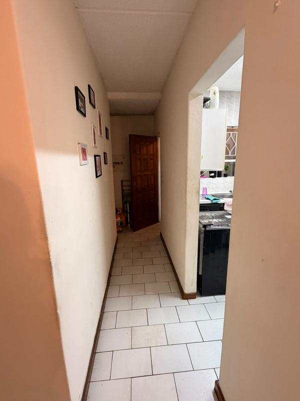 To Let 2 Bedroom Property for Rent in Vorna Valley Gauteng