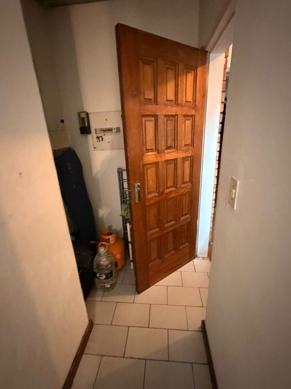 To Let 2 Bedroom Property for Rent in Vorna Valley Gauteng