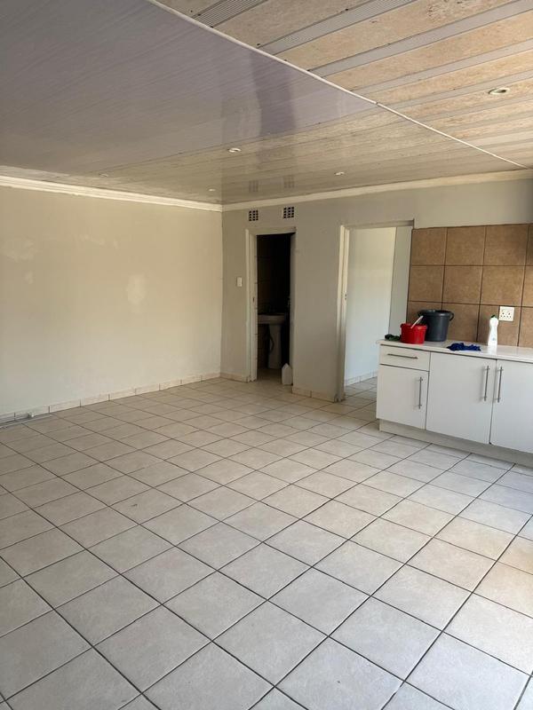 To Let 1 Bedroom Property for Rent in Kensington Gauteng