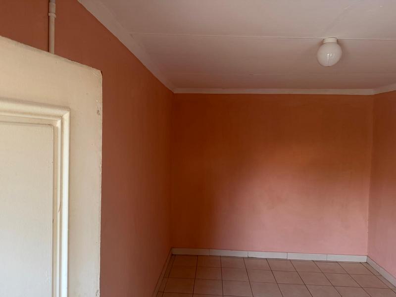 To Let 1 Bedroom Property for Rent in Kensington Gauteng