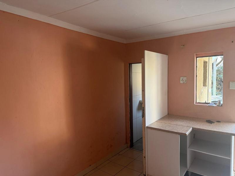To Let 1 Bedroom Property for Rent in Kensington Gauteng