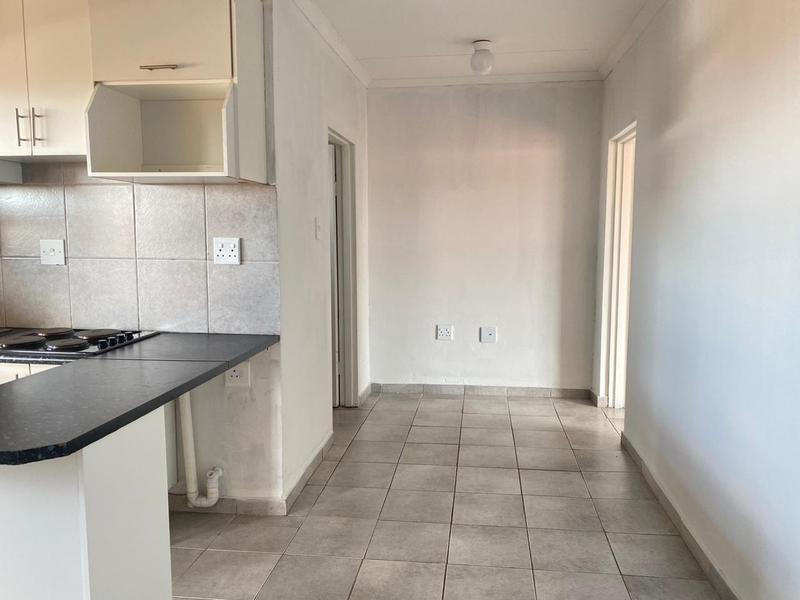 To Let 1 Bedroom Property for Rent in Protea North Gauteng