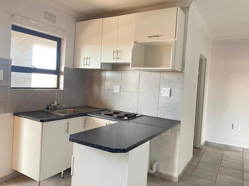 To Let 1 Bedroom Property for Rent in Protea North Gauteng