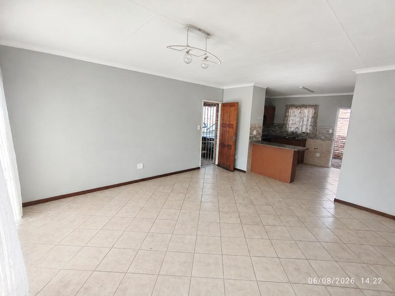 2 Bedroom Property for Sale in Elardus Park Gauteng