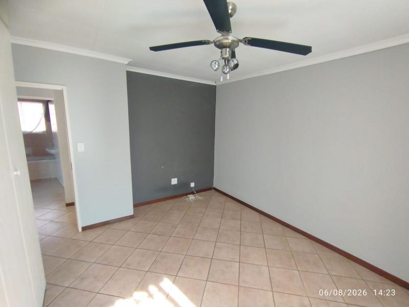 2 Bedroom Property for Sale in Elardus Park Gauteng