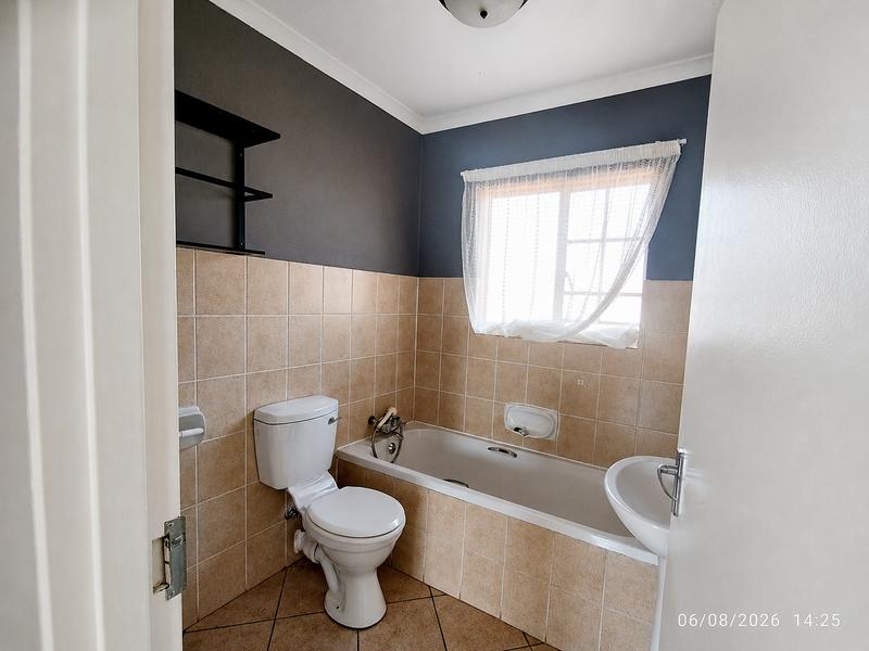 2 Bedroom Property for Sale in Elardus Park Gauteng