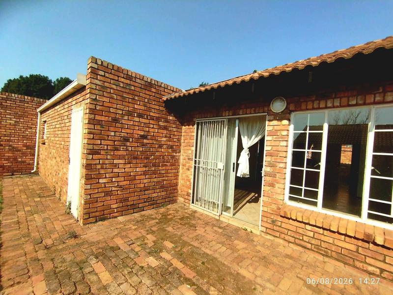 2 Bedroom Property for Sale in Elardus Park Gauteng