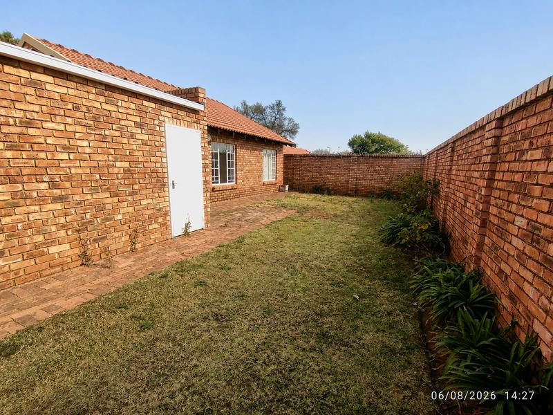 2 Bedroom Property for Sale in Elardus Park Gauteng