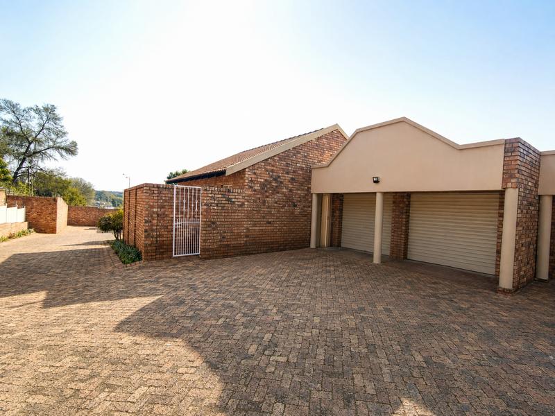 2 Bedroom Property for Sale in Elardus Park Gauteng