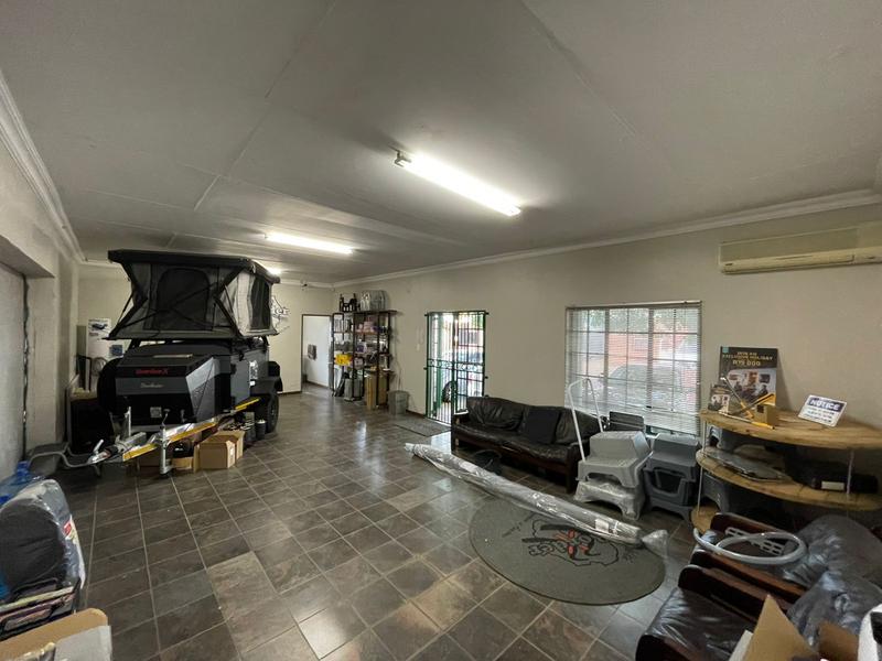 To Let Commercial Property for Rent in Hennopspark Gauteng