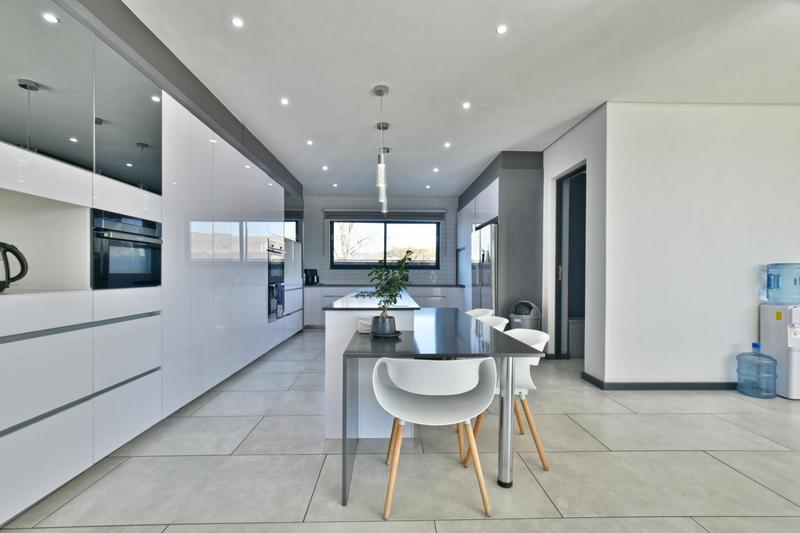 5 Bedroom Property for Sale in Eye of Africa Gauteng