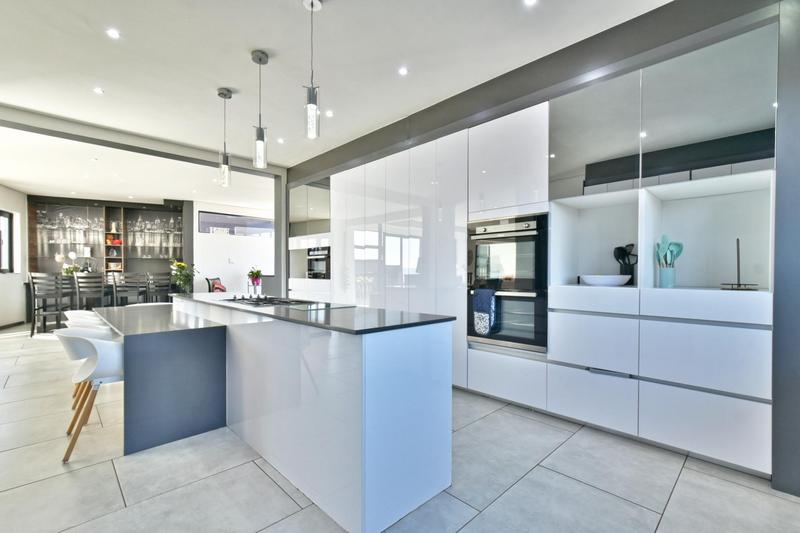 5 Bedroom Property for Sale in Eye of Africa Gauteng