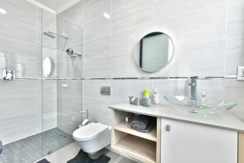 5 Bedroom Property for Sale in Eye of Africa Gauteng
