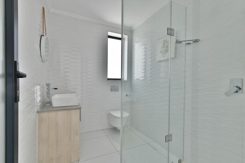 5 Bedroom Property for Sale in Eye of Africa Gauteng