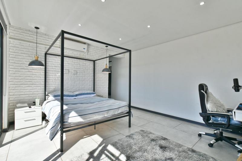 5 Bedroom Property for Sale in Eye of Africa Gauteng