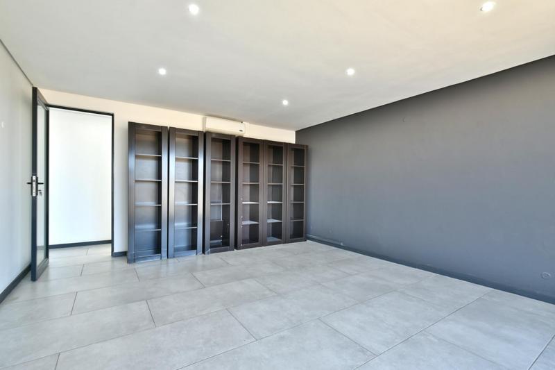 5 Bedroom Property for Sale in Eye of Africa Gauteng