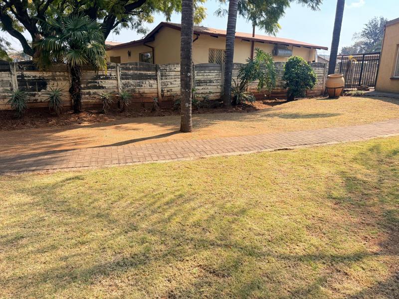 5 Bedroom Property for Sale in Erasmia Gauteng