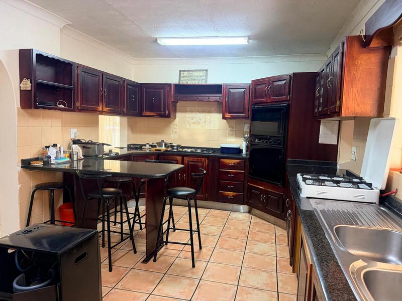 5 Bedroom Property for Sale in Erasmia Gauteng