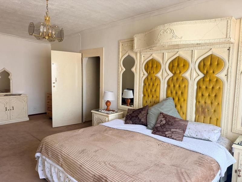 5 Bedroom Property for Sale in Erasmia Gauteng