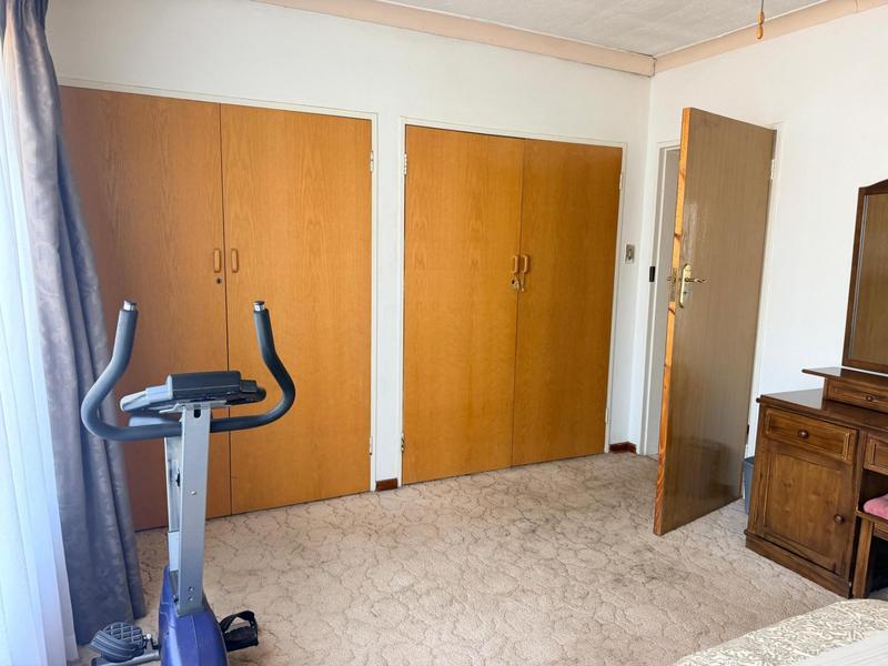 5 Bedroom Property for Sale in Erasmia Gauteng